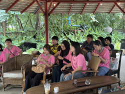 20240828132058.jpg - ศึกษาดูงานการหมักสุราพื้นบ้าน  ณ ร้านกาแฟหมาใจดำ | https://facagri.cmru.ac.th/web