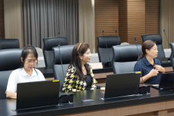 20240909115230.jpg - การประชุมเชิงปฏิบัติการแลกเปลี่ยนและเผยแพร่หลักสูตรระดับภูมิภาคด้านเกษตรนิเวศเพื่ออาหารกลางวันที่ปลอดภัยสำหรับโรงเรียน | https://facagri.cmru.ac.th/web
