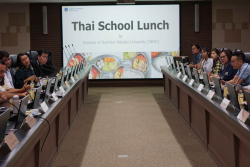 20240909122909.jpg - การประชุมเชิงปฏิบัติการแลกเปลี่ยนและเผยแพร่หลักสูตรระดับภูมิภาคด้านเกษตรนิเวศเพื่ออาหารกลางวันที่ปลอดภัยสำหรับโรงเรียน | https://facagri.cmru.ac.th/web