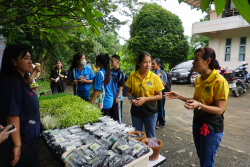 20240911134626.jpg - เยี่ยมชมบูธผลงานคณาจารย์และนักศึกษา | https://facagri.cmru.ac.th/web