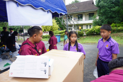 20240911134642.jpg - เยี่ยมชมบูธผลงานคณาจารย์และนักศึกษา | https://facagri.cmru.ac.th/web