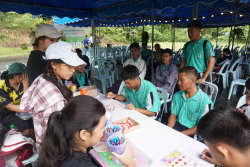 20240911134645.jpg - เยี่ยมชมบูธผลงานคณาจารย์และนักศึกษา | https://facagri.cmru.ac.th/web