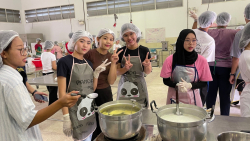 20240913134555(1).jpg - กิจกรรมฝึกอบรม การทำไวน์ผลไม้เบื้องต้น ให้กับนักศึกษาโครงการแลกเปลี่ยน โครงการ (TF-SCALE) Programme 2024 | https://facagri.cmru.ac.th/web
