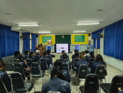 20240924110245(10).jpg - ศึกษาดูงานแปลงรวบรวมพันธุ์พืชอาหารสัตว์ | https://facagri.cmru.ac.th/web