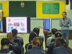 20240924110245(9).jpg - ศึกษาดูงานแปลงรวบรวมพันธุ์พืชอาหารสัตว์ | https://facagri.cmru.ac.th/web