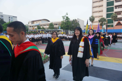 20241014102514.jpg - งานบัณฑิตานุสรณ์ บัณฑิตมหาวิทยาลัยราชภัฏเชียงใหม่ ประจำปีการศึกษา 2567 รุ่น 45 | https://facagri.cmru.ac.th/web