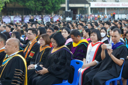 20241014102532.jpg - งานบัณฑิตานุสรณ์ บัณฑิตมหาวิทยาลัยราชภัฏเชียงใหม่ ประจำปีการศึกษา 2567 รุ่น 45 | https://facagri.cmru.ac.th/web