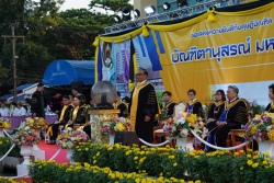 20241014102543.jpg - งานบัณฑิตานุสรณ์ บัณฑิตมหาวิทยาลัยราชภัฏเชียงใหม่ ประจำปีการศึกษา 2567 รุ่น 45 | https://facagri.cmru.ac.th/web