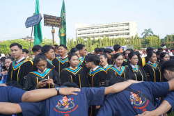 20241014102624.jpg - งานบัณฑิตานุสรณ์ บัณฑิตมหาวิทยาลัยราชภัฏเชียงใหม่ ประจำปีการศึกษา 2567 รุ่น 45 | https://facagri.cmru.ac.th/web