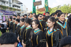 20241015082623.jpg - งานบัณฑิตานุสรณ์ บัณฑิตมหาวิทยาลัยราชภัฏเชียงใหม่ ประจำปีการศึกษา 2567 รุ่น 45 | https://facagri.cmru.ac.th/web