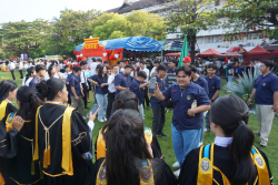 20241015082636.jpg - งานบัณฑิตานุสรณ์ บัณฑิตมหาวิทยาลัยราชภัฏเชียงใหม่ ประจำปีการศึกษา 2567 รุ่น 45 | https://facagri.cmru.ac.th/web