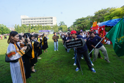 20241015082639.jpg - งานบัณฑิตานุสรณ์ บัณฑิตมหาวิทยาลัยราชภัฏเชียงใหม่ ประจำปีการศึกษา 2567 รุ่น 45 | https://facagri.cmru.ac.th/web