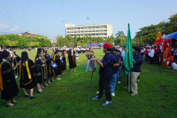 20241015082641.jpg - งานบัณฑิตานุสรณ์ บัณฑิตมหาวิทยาลัยราชภัฏเชียงใหม่ ประจำปีการศึกษา 2567 รุ่น 45 | https://facagri.cmru.ac.th/web
