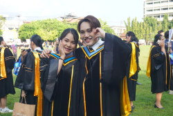 20241015082709.jpg - งานบัณฑิตานุสรณ์ บัณฑิตมหาวิทยาลัยราชภัฏเชียงใหม่ ประจำปีการศึกษา 2567 รุ่น 45 | https://facagri.cmru.ac.th/web