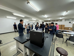 20241104133345(1).jpg - การใช้ปัญญาประดิษฐ์ในกระบวนการแปรรูปอาหาร | https://facagri.cmru.ac.th/web