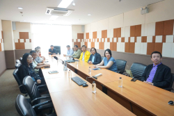 20241206135933.jpg - ผู้เชี่ยวชาญจากต่างประเทศเข้าพบผู้บริหารมหาวิทยาลัยราชภัฏเชียงใหม่ | https://facagri.cmru.ac.th/web