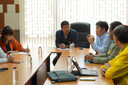 20241206135936(1).jpg - ผู้เชี่ยวชาญจากต่างประเทศเข้าพบผู้บริหารมหาวิทยาลัยราชภัฏเชียงใหม่ | https://facagri.cmru.ac.th/web