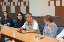 20241206135940.jpg - ผู้เชี่ยวชาญจากต่างประเทศเข้าพบผู้บริหารมหาวิทยาลัยราชภัฏเชียงใหม่ | https://facagri.cmru.ac.th/web