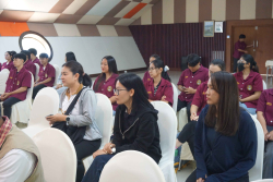 20241206140525(1).jpg - บรรยายและแลกเปลี่ยนงานวิจัยและให้คำแนะนำการทำงานวิจัยให้กับนักวิจัยและนักศึกษา | https://facagri.cmru.ac.th/web