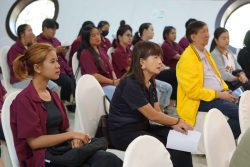 20241206140531.jpg - บรรยายและแลกเปลี่ยนงานวิจัยและให้คำแนะนำการทำงานวิจัยให้กับนักวิจัยและนักศึกษา | https://facagri.cmru.ac.th/web