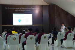20241206140536(1).jpg - บรรยายและแลกเปลี่ยนงานวิจัยและให้คำแนะนำการทำงานวิจัยให้กับนักวิจัยและนักศึกษา | https://facagri.cmru.ac.th/web