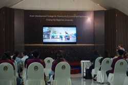 20241206140540(1).jpg - บรรยายและแลกเปลี่ยนงานวิจัยและให้คำแนะนำการทำงานวิจัยให้กับนักวิจัยและนักศึกษา | https://facagri.cmru.ac.th/web