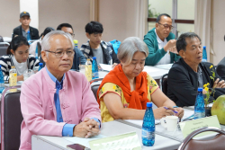 20241220123201.jpg - การประชุมรับรองแปลงมาตรฐานเกษตรอินทรีย์ SDGsPGS จังหวัดเชียงใหม่ ครั้งที่ 6 | https://facagri.cmru.ac.th/web