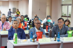 20241220123208.jpg - การประชุมรับรองแปลงมาตรฐานเกษตรอินทรีย์ SDGsPGS จังหวัดเชียงใหม่ ครั้งที่ 6 | https://facagri.cmru.ac.th/web