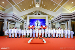 20250119141718(3).jpg - พิธีถวายราชสักการะเนื่องในวันพ่อขุนรามคำแหงมหาราช ประจำปี 2568 และพิธีรับพระราชทาน “พระพุทธสิรินธรเทพรัตน์มงคลภูวดลสันติ” | https://facagri.cmru.ac.th/web