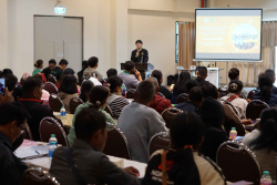 20250122113044.jpg - อบรมเชิงปฏิบัติการสร้างการเรียนรู้แบบสหวิชาชีพ (Inter-Professional Education) ผ่านมุมมองและประสบการณ์การป้องกันโรคพิษสุนัขบ้าของวิชาชีพอื่นๆ | https://facagri.cmru.ac.th/web