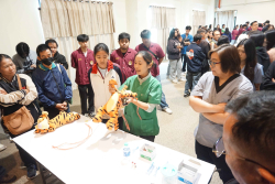 20250122123725.jpg - อบรมเชิงปฏิบัติการสร้างการเรียนรู้แบบสหวิชาชีพ (Inter-Professional Education) ผ่านมุมมองและประสบการณ์การป้องกันโรคพิษสุนัขบ้าของวิชาชีพอื่นๆ | https://facagri.cmru.ac.th/web