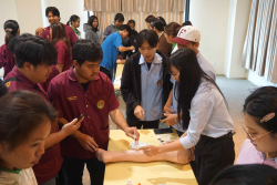 20250122123751.jpg - อบรมเชิงปฏิบัติการสร้างการเรียนรู้แบบสหวิชาชีพ (Inter-Professional Education) ผ่านมุมมองและประสบการณ์การป้องกันโรคพิษสุนัขบ้าของวิชาชีพอื่นๆ | https://facagri.cmru.ac.th/web