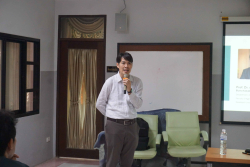 20250206201358.jpg - อบรมเชิงปฏิบัติการโครงการหลักโภชนศาสตร์และการประกอบสูตรอาหารสัตว์เพื่อลดต้นทุนค่าอาหารสัตว์  | https://facagri.cmru.ac.th/web