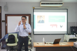 20250206201359(1).jpg - อบรมเชิงปฏิบัติการโครงการหลักโภชนศาสตร์และการประกอบสูตรอาหารสัตว์เพื่อลดต้นทุนค่าอาหารสัตว์  | https://facagri.cmru.ac.th/web