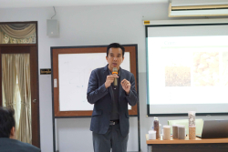 20250206201408.jpg - อบรมเชิงปฏิบัติการโครงการหลักโภชนศาสตร์และการประกอบสูตรอาหารสัตว์เพื่อลดต้นทุนค่าอาหารสัตว์  | https://facagri.cmru.ac.th/web