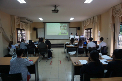 20250218141841.jpg - การนำเสนอวิชาการฝึกประสบการณ์วิชาชีพเกษตรศาสตร์ วท.บ. สาขาวิชาเกษตรศาสตร์ | https://facagri.cmru.ac.th/web