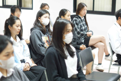 20250224111343.jpg - โครงการปัจฉิมนิเทศนักศึกษาและเตรียมความพร้อมการทำงาน ของบัณฑิตคณะเทคโนโลยีการเกษตร | https://facagri.cmru.ac.th/web