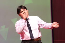 20250303154438.jpg - พิธีปิด การแข่งขันประกวดร้องเพลงลูกทุ่งรอบชิงชนะเลิศ มอบรางวัล และงานเลี้ยง | https://facagri.cmru.ac.th/web