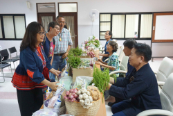20250409143305.jpg - ป๋าเวณีปี๋ใหม่เมือง | https://facagri.cmru.ac.th/web
