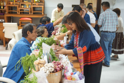 20250409143307.jpg - ป๋าเวณีปี๋ใหม่เมือง | https://facagri.cmru.ac.th/web