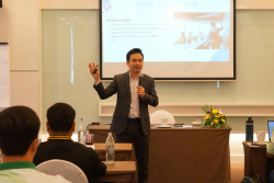 20250423121729.jpg - อบรมหัวขัอ “สื่อสารเป็น ชีวิตเปลี่ยน : เทคนิคการสื่อสารอย่างสร้างสรรค์ในการทำงานเป็นทีม” | https://facagri.cmru.ac.th/web