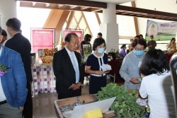 20210816025754.jpg - โครงการพัฒนาหัวขบวนเกษตรอินทรีย์แบบมีส่วนร่วม SDGsPGS จังหวัดเชียงใหม่ สู่การพัฒนาเศรษฐกิจฐานรากอย่างยั่งยืน | https://facagri.cmru.ac.th/web