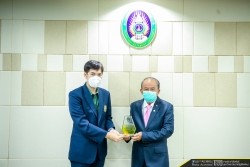 20210921040813.jpg - คณะเทคโนโลยีการเกษตร เข้ารับรางวัลผลการประเมินคุณภาพการศึกษาภายในยอดเยี่ยม ประจำปีการศึกษา 2563 | https://facagri.cmru.ac.th/web