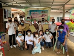 20211019040045.jpg - การสัมมนาเชิงปฏิบัติการเรื่องเทคนิคการเพ้นท์ผ้าใยกัญชง และการอบรมเชิงปฏิบัติการเรื่องกระดาษจากฟางข้าว | https://facagri.cmru.ac.th/web