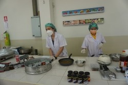 20211108092525.jpg - อบรมผลิตภัณฑ์ Chili Paste และ Chili Pickle โครงการ OGOP Model 2 | https://facagri.cmru.ac.th/web