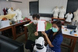 20211202040626.jpg - อบรมผลิตภัณฑ์ Drawstring bag โครงการ OGOP Model 2 | https://facagri.cmru.ac.th/web