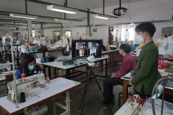 20211202040703.jpg - อบรมผลิตภัณฑ์ Drawstring bag โครงการ OGOP Model 2 | https://facagri.cmru.ac.th/web