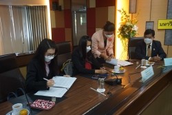 20211207083559.jpg - พิธีลงนามบันทึกข้อตกลงความร่วมมือการพัฒนาด้านวิชาการและวิจัยระหว่างวิทยาลัยเกษตรกับเทคโนโลยีลำพูน | https://facagri.cmru.ac.th/web