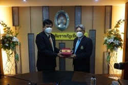20211207083630.jpg - พิธีลงนามบันทึกข้อตกลงความร่วมมือการพัฒนาด้านวิชาการและวิจัยระหว่างวิทยาลัยเกษตรกับเทคโนโลยีลำพูน | https://facagri.cmru.ac.th/web