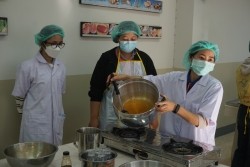 20211209032552.jpg - อบรมการเพิ่มมูลค่าผลิตภัณฑ์จากเนื้อสัตว์และสมุนไพร | https://facagri.cmru.ac.th/web